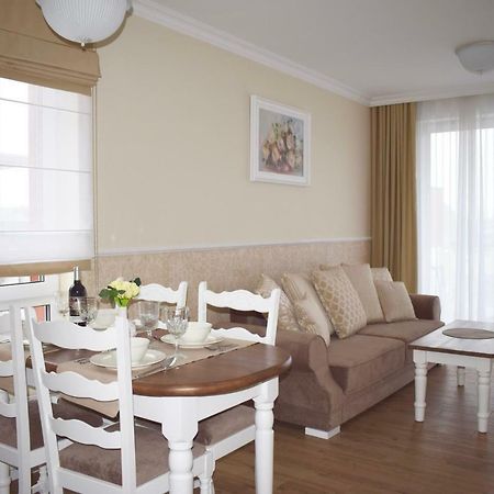 Апартаменты Kolobrzeg Apartament 2 Pokojowy Bursztynowe Экстерьер фото
